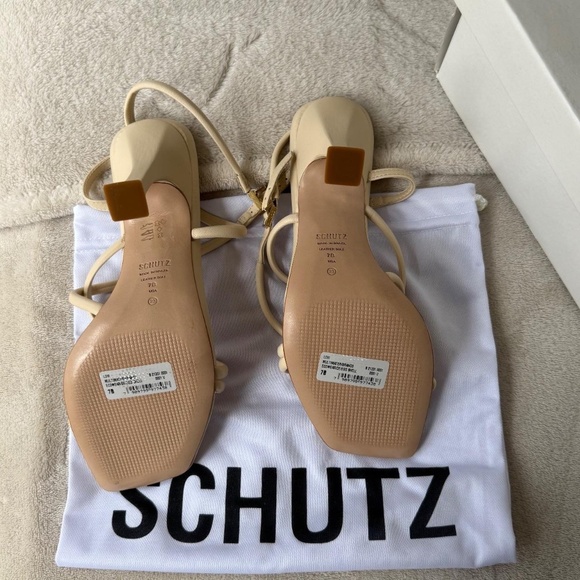Schutz Women's heels - Picture 7 of 7